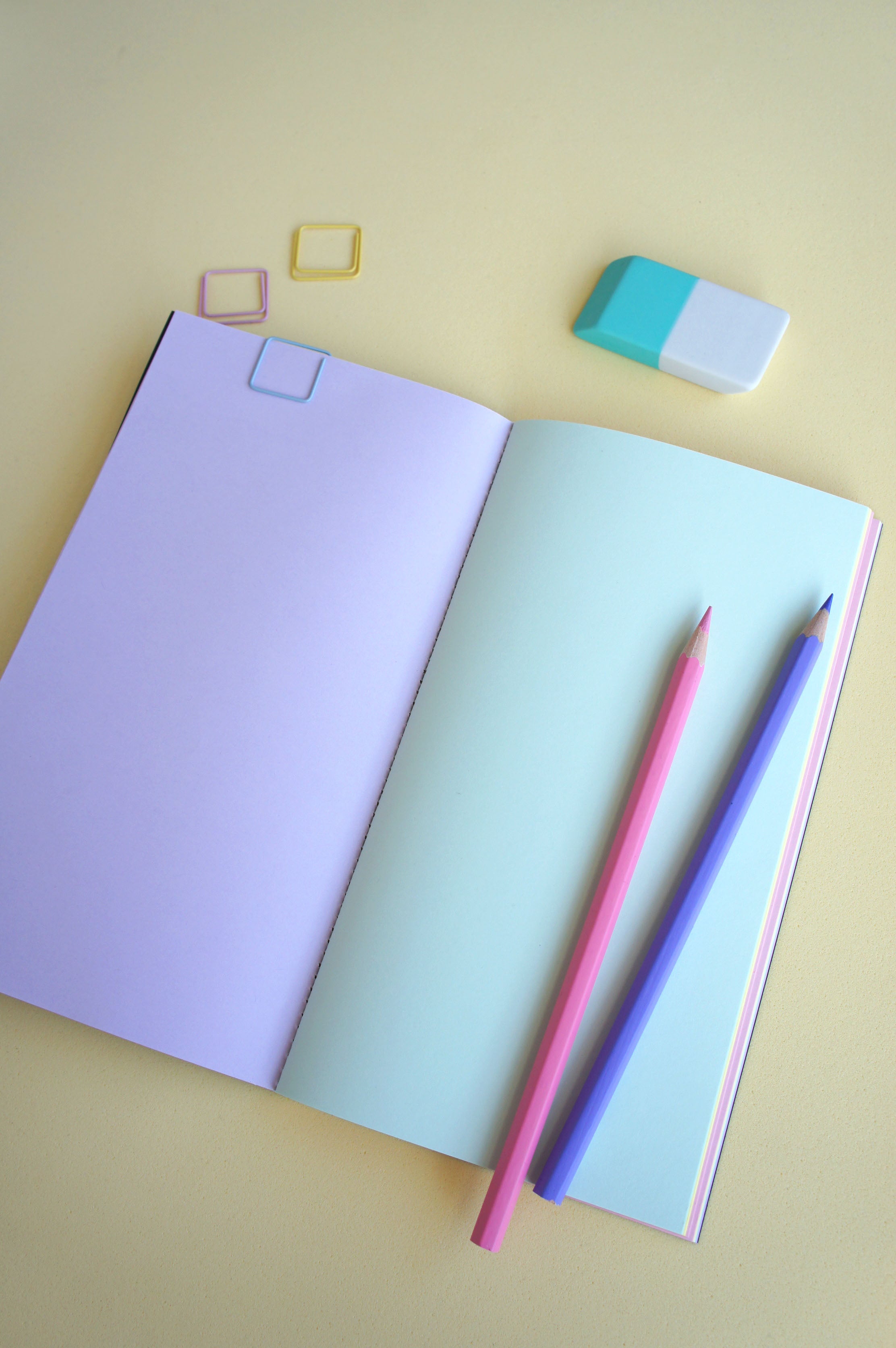 Pastel Rainbow quaderno traveler format