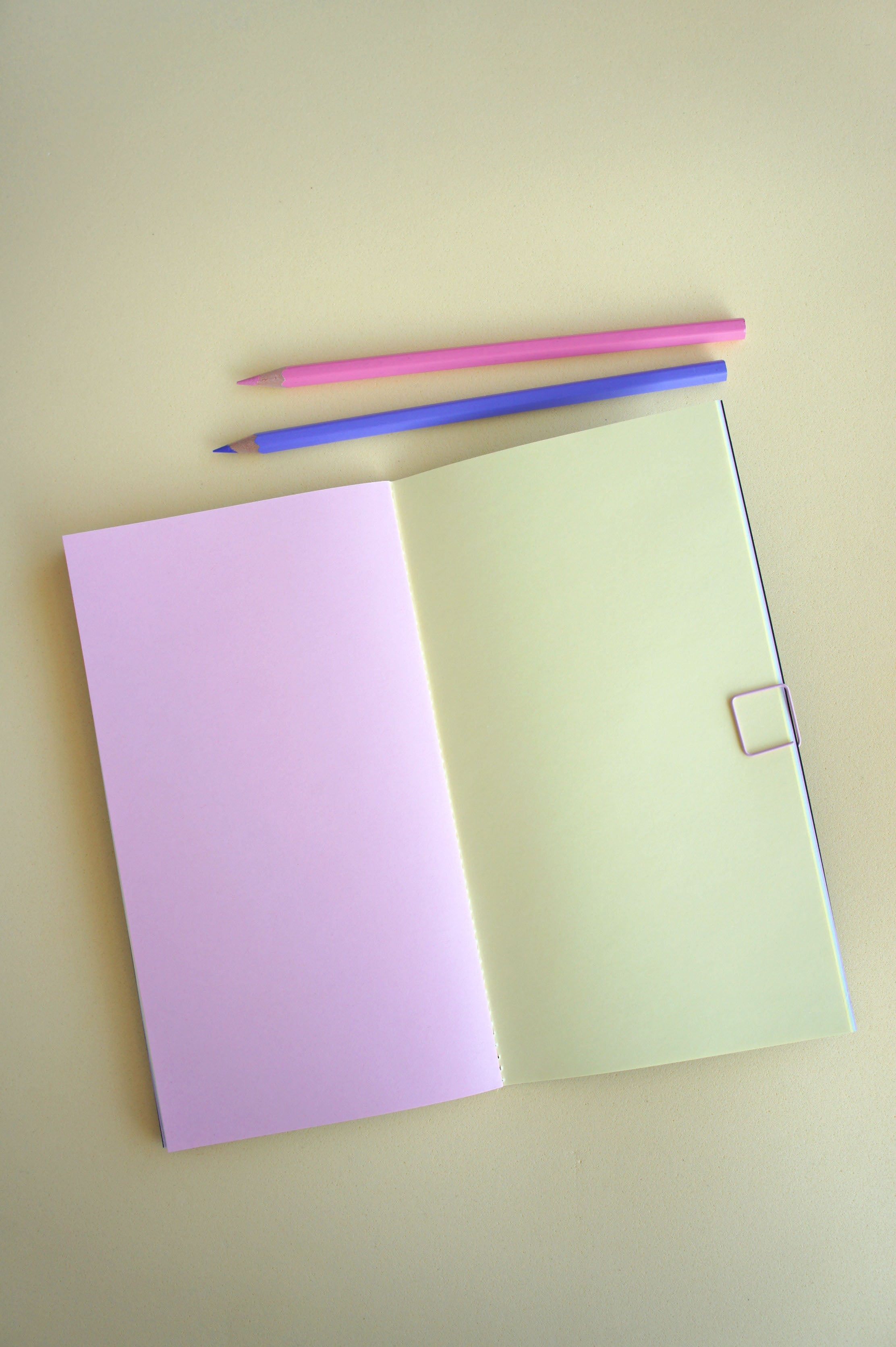 Pastel Rainbow quaderno traveler format